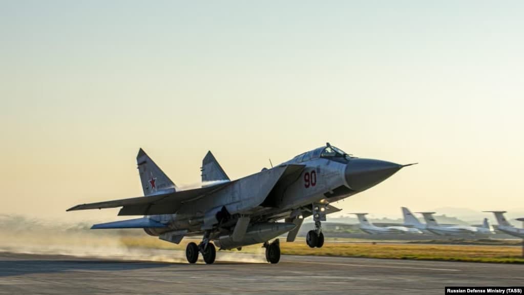 Rusia i cilëson si “histeri” akuzat e NATO-s për shkelje të hapësirës ajrore