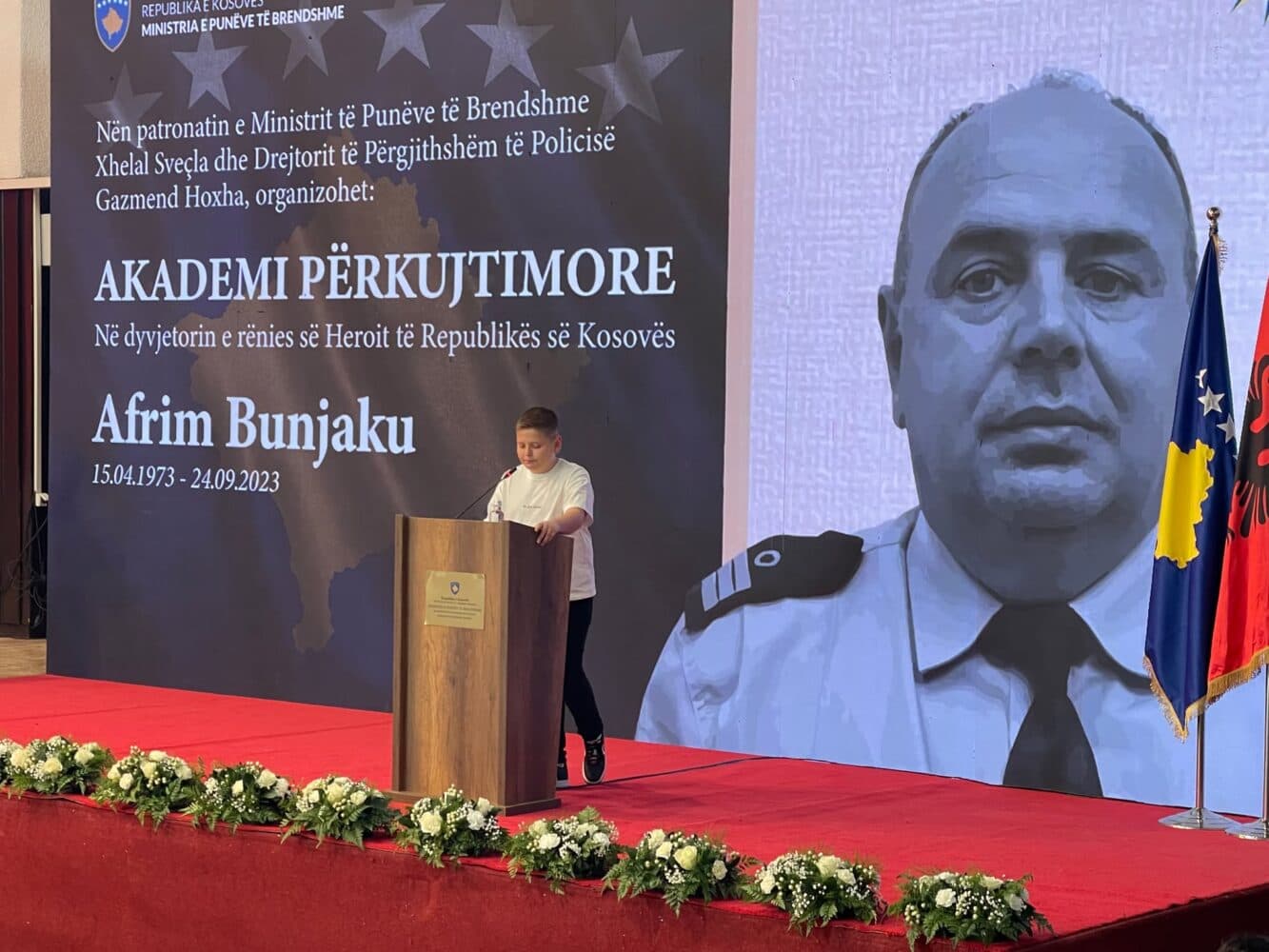 “E di që babai im nuk ishte vetëm i imi, por i gjithë Kosovës”, djali i Afrim Bunjakut me një fjalim emocionues