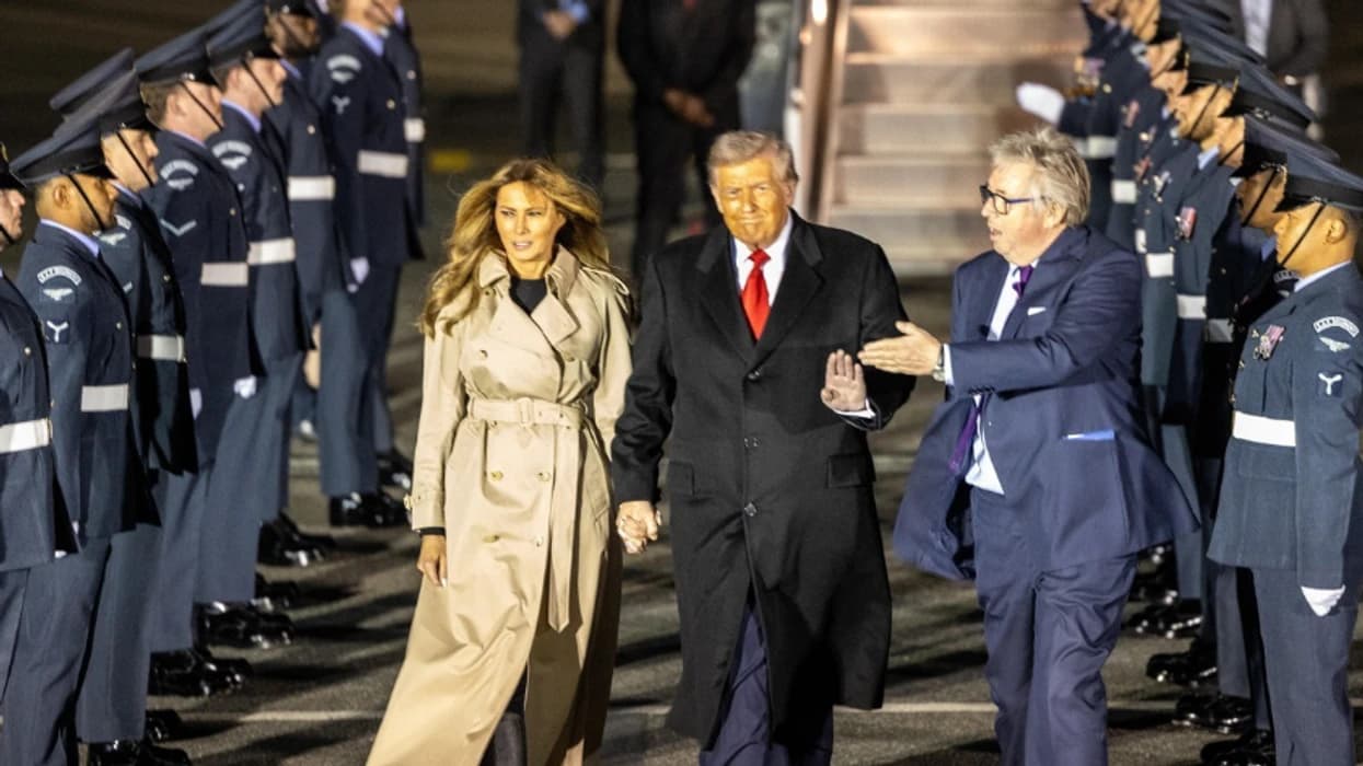 Njerëzit vunë re një ‘detaj ofendues’ nga pritja e Donald dhe Melania Trump në Mbretërinë e Bashkuar