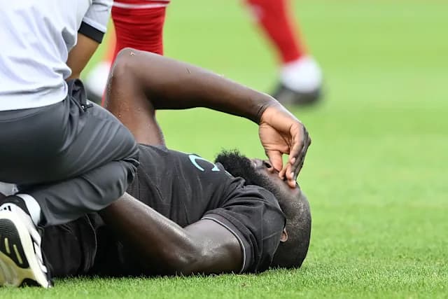 Napoli lë jashtë Lukakun nga lista e Championsit për shkak të lëndimit