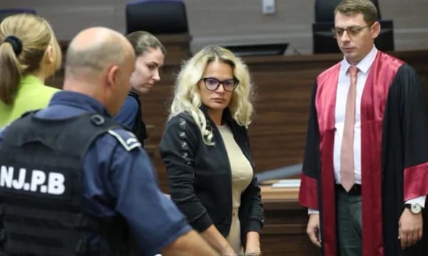 Punonjëses së OSBE-së që akuzohet për spiunazh i vazhdohet paraburgimi edhe për 2 muaj