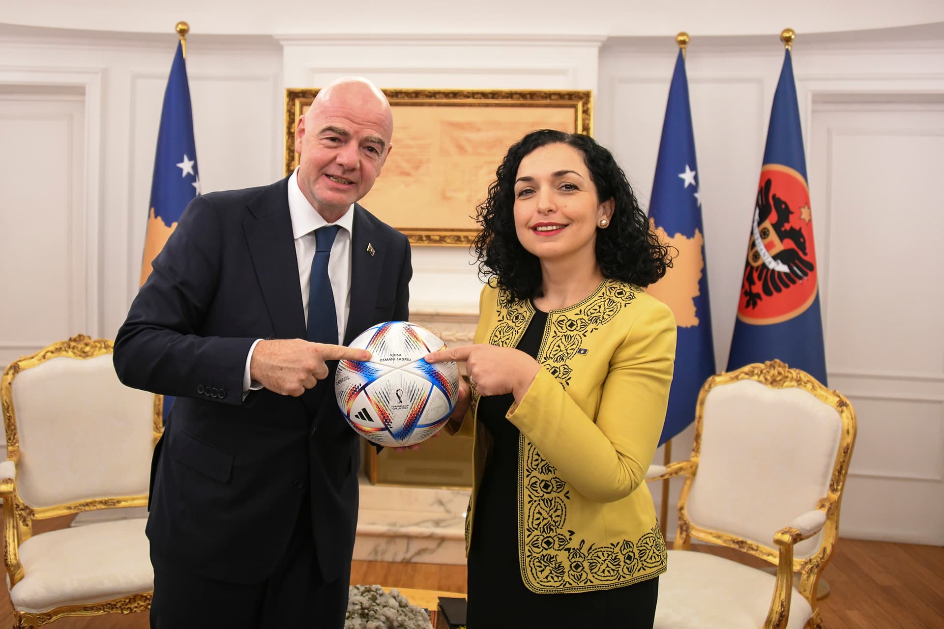 Presidenti i FIFA-s, Gianni Infantino, viziton Kosovën dhe do të nderohet nga Presidentja Osmani