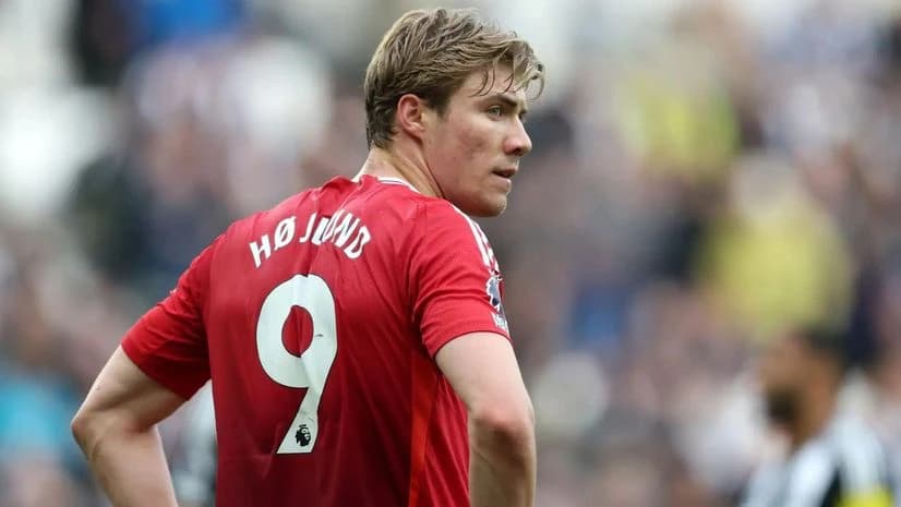 Sulmuesi danez shndërrohet në fitim për Manchester United