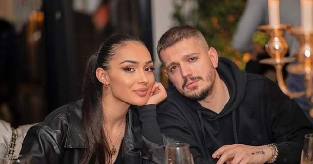 Klea Huta reagon pas lajmeve të ndarjes nga Elgit Doda