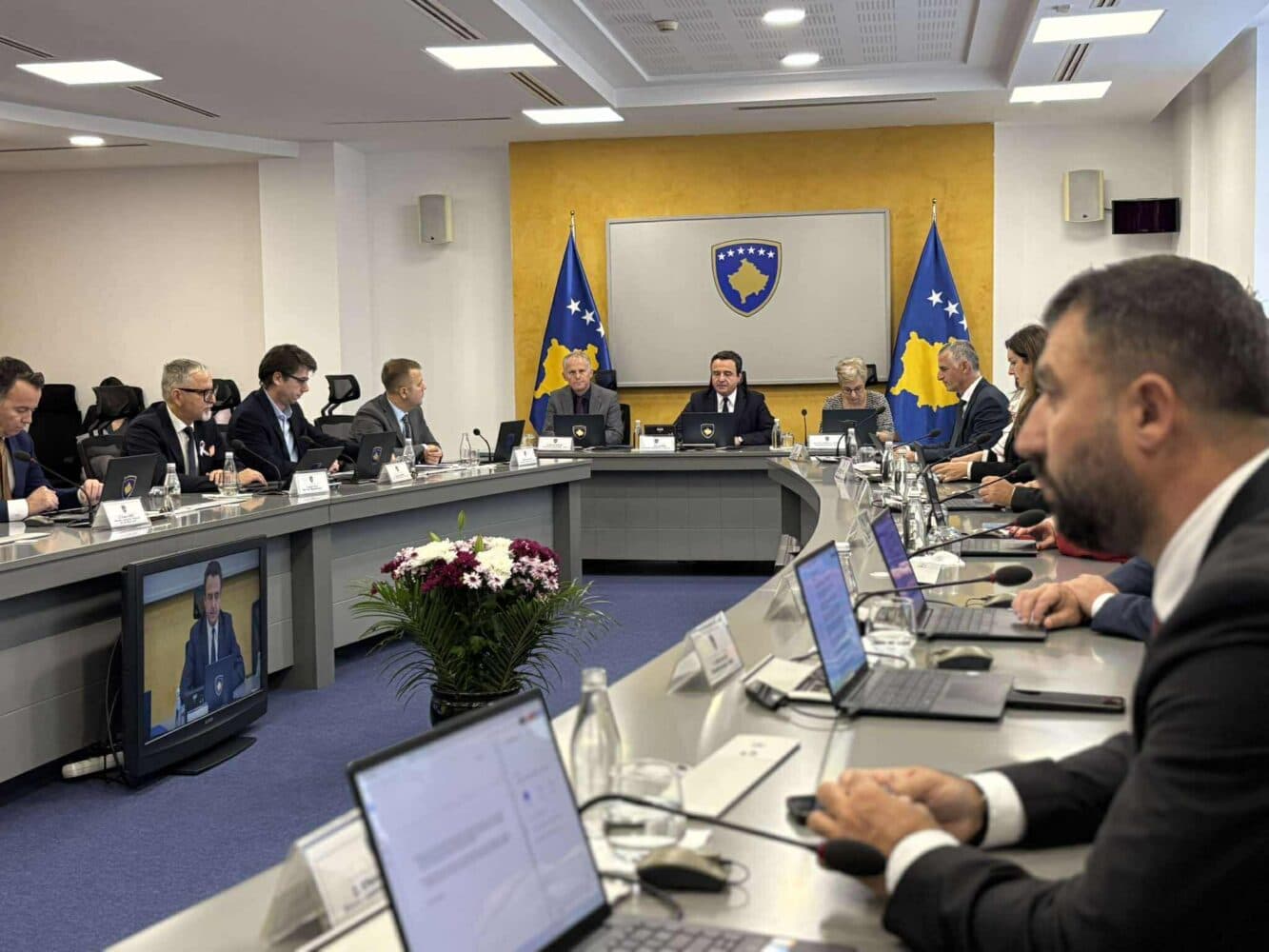 Qeveria në detyrë subvencionon faturat e energjisë