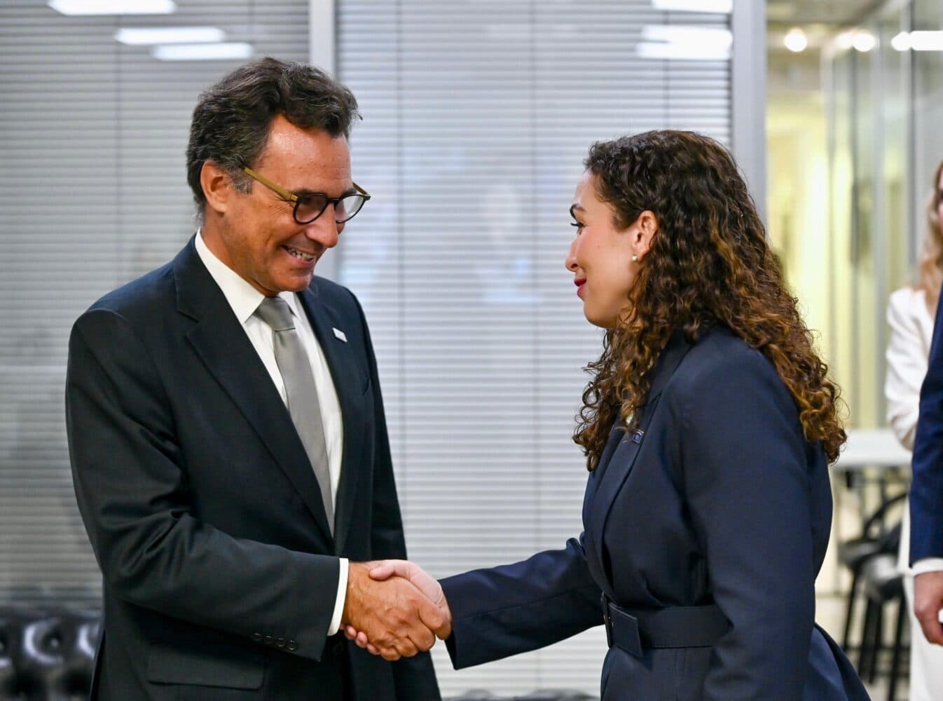Osmani takohet me kreun e Asamblesë Parlamentare të NATO-s, flet për rolin e Kosovës dhe aspiratën për anëtarësim