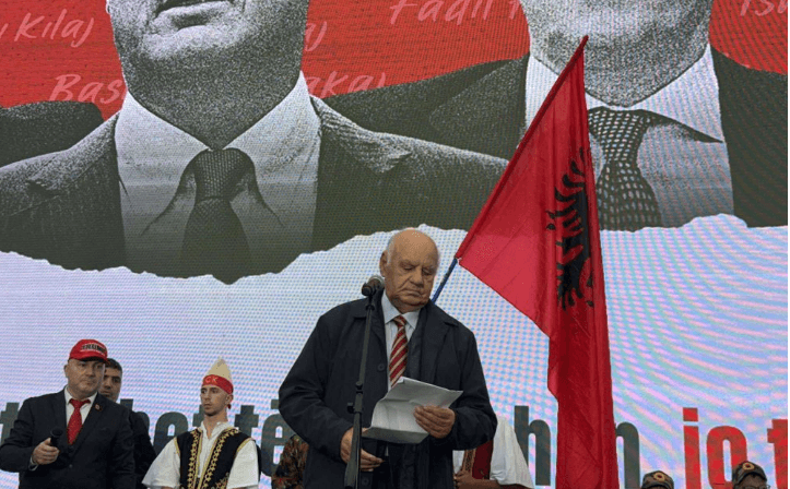 Ish-presidenti i Shqipërisë: Thaçi me të tjerët kryen detyrën më të lartë që njeh historia, mbrojtjen e popullit të vet