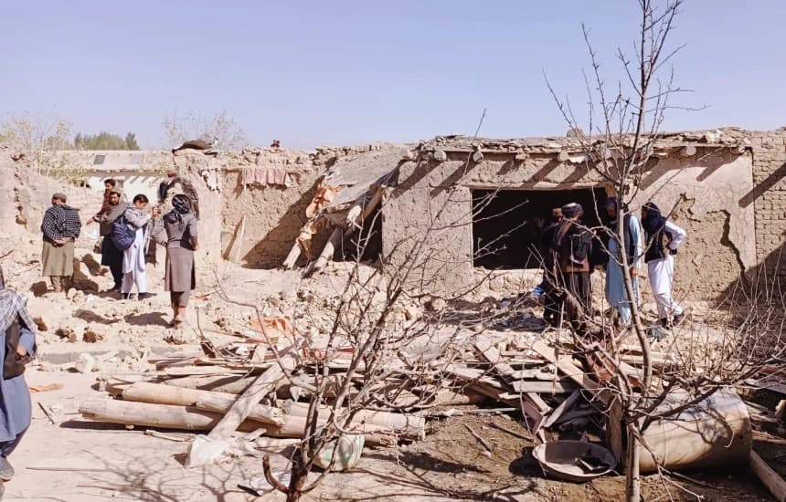 Afganistani dhe Pakistani ulen në tryezë bisedimesh në Doha