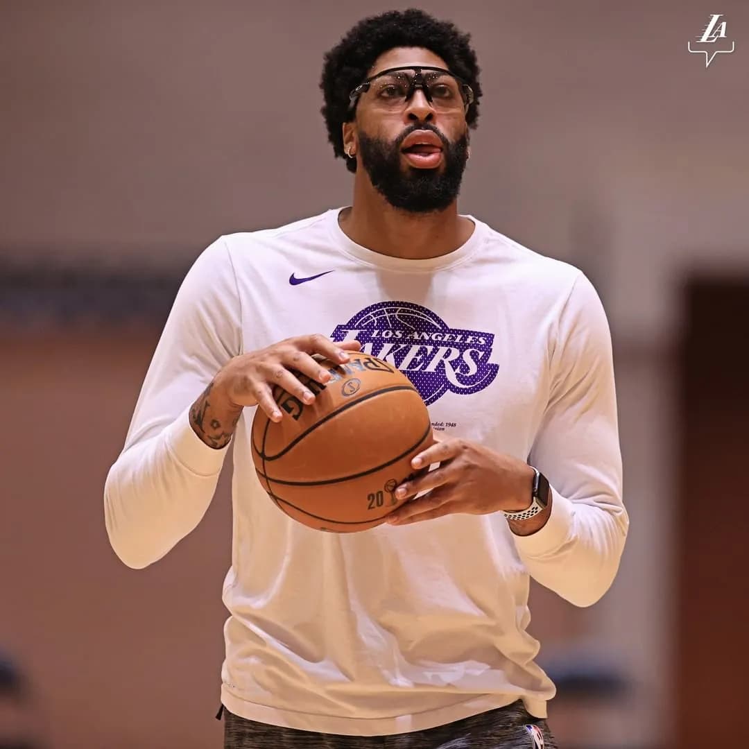 Anthony Davis detyrohet të mbajë syze mbrojtëse për pjesën tjetër të karrierës