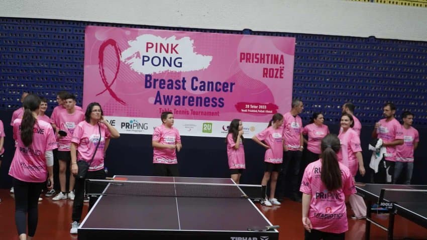 Turneu “PINK-PONG” në Prishtinë: Sport për vetëdijesim kundër kancerit të gjirit