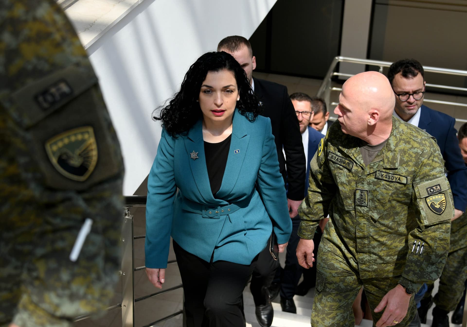 IBNA: Përplasja Osmani-Vuçiç qëndron mes konfliktit verbal dhe rreziqeve reale