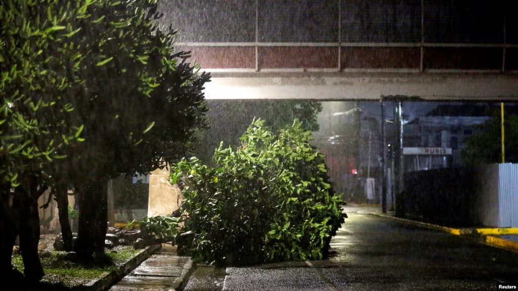 Të paktën tre të vdekur, teksa uragani Melissa i afrohet Xhamajkës