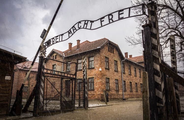 “Dark Tourism” – Pushimet që sfidojnë emocionet dhe historinë