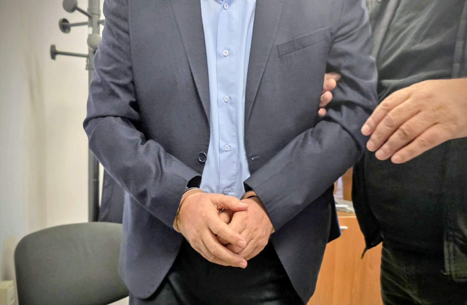 Për çka dyshohet prokurori i Prizrenit, Beqë Shala, si u zbulua dhe pamje të arrestimit të publikuara nga Prokuroria Speciale