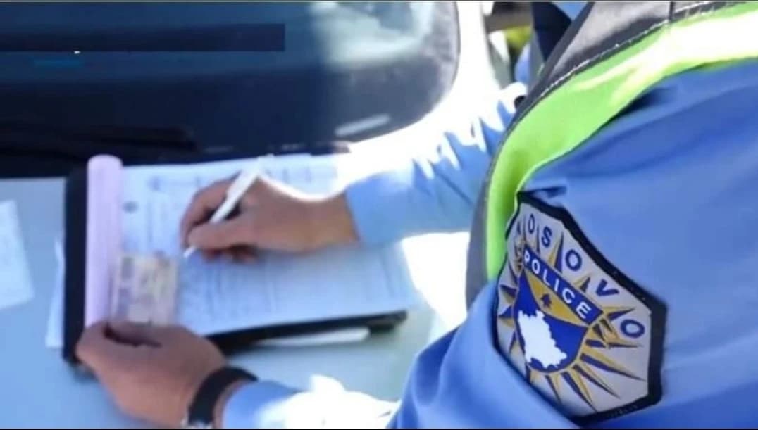 Mbi dy mijë gjoba trafiku të shqiptuara nga Policia brenda 24 orëve