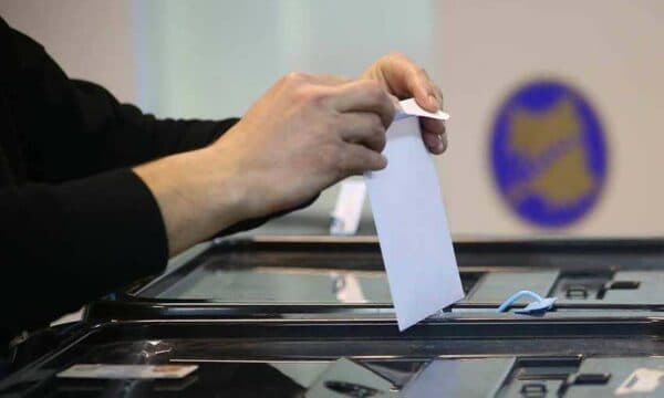 Sot fillon regjistrimi i votuesve jashtë Kosovës – qytetarët kanë afat 11 ditë për aplikim