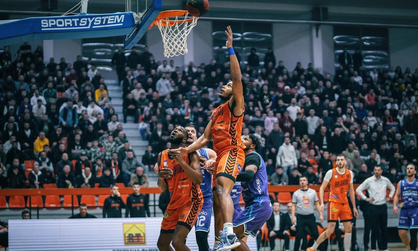 Peja synon fitoren e katërt, Vëllaznimi e Bora kërkojnë fitoren e parë
