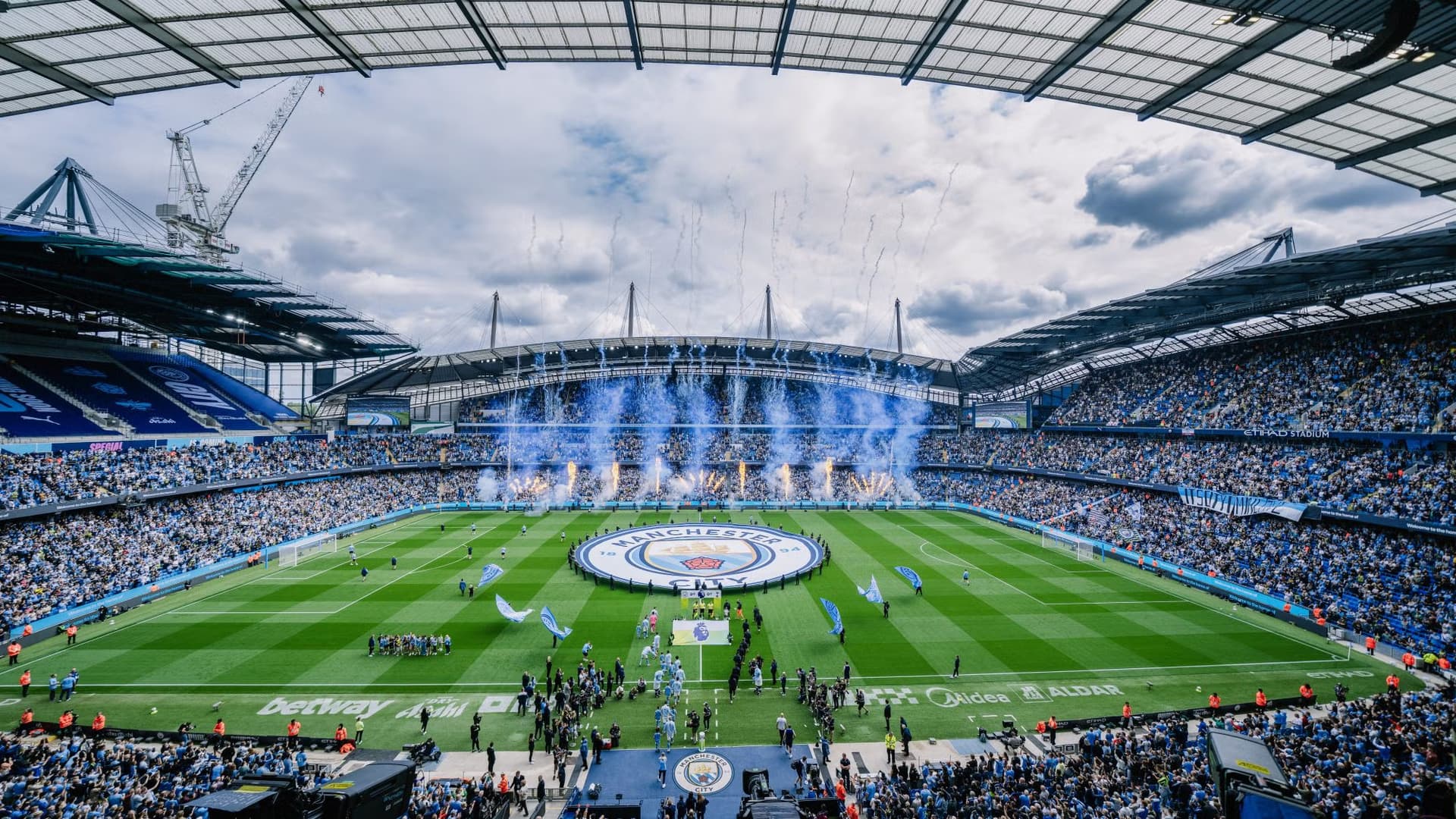 Zbulohet data kur Manchester City do të mësojë ndëshkimin për 115 shkeljet financiare
