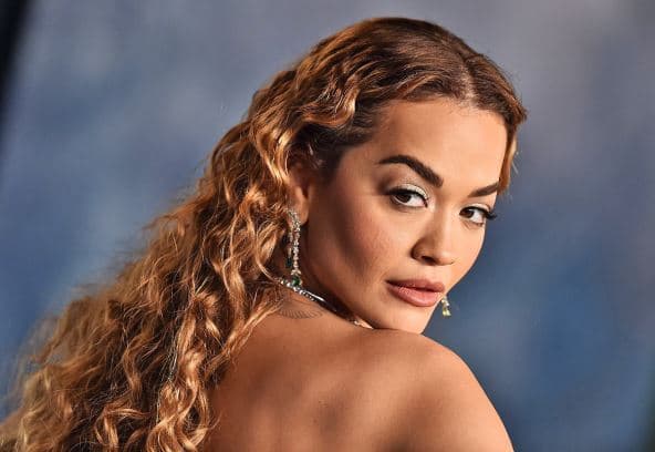 Rita Ora nënshkruan kontratë globale me United Talent Agency