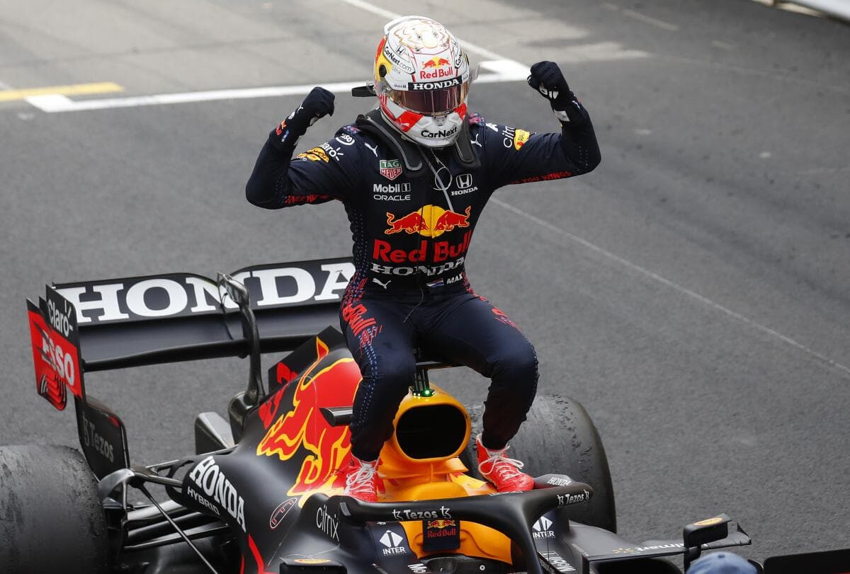 Verstappen fiton në Las Vegas, Norris një hap larg titullit