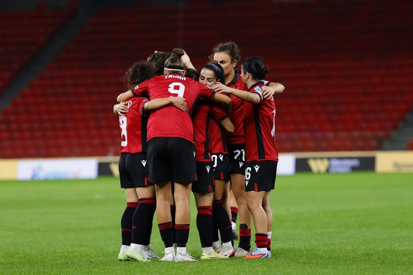 Shorti i UEFA-s vendos Shqipërinë në Grupin B1
