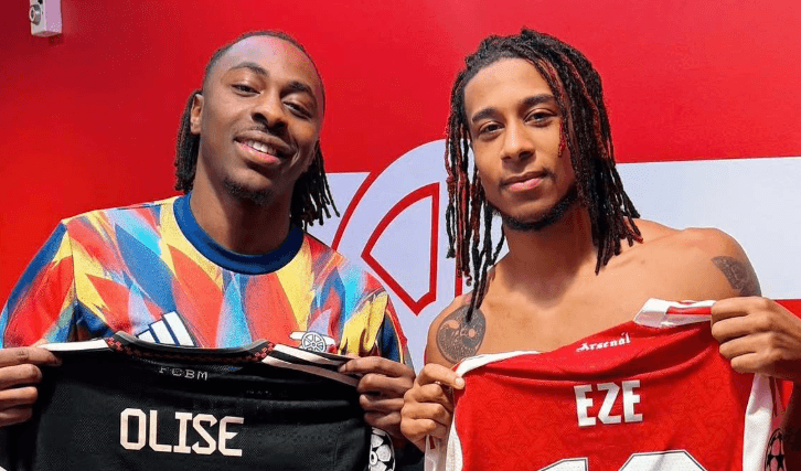 Olise dhe Eze shkëmbejnë fanellat pas përballjes emocionuese Arsenal–Bayern në Ligën e Kampionëve
