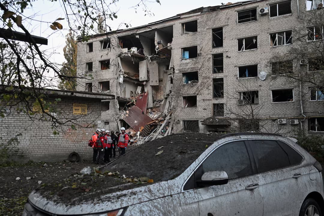 Rusia godet masivisht Ukrainën, goditen objektiva në tërë vendin