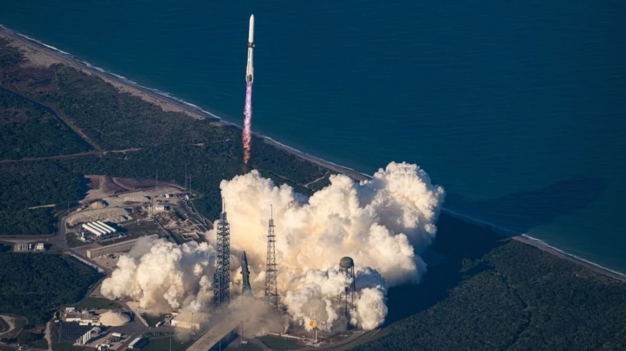 Miliarderi Jeff Bezos bëri histori – nisi një mision në Mars