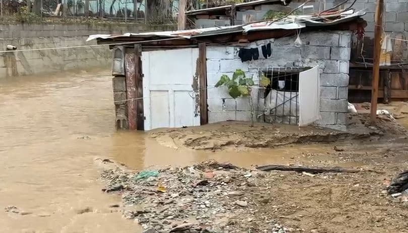 Shqipëri: 76-vjeçarja mbytet në përroin e Progerit, konfirmohet viktima e parë nga moti i keq