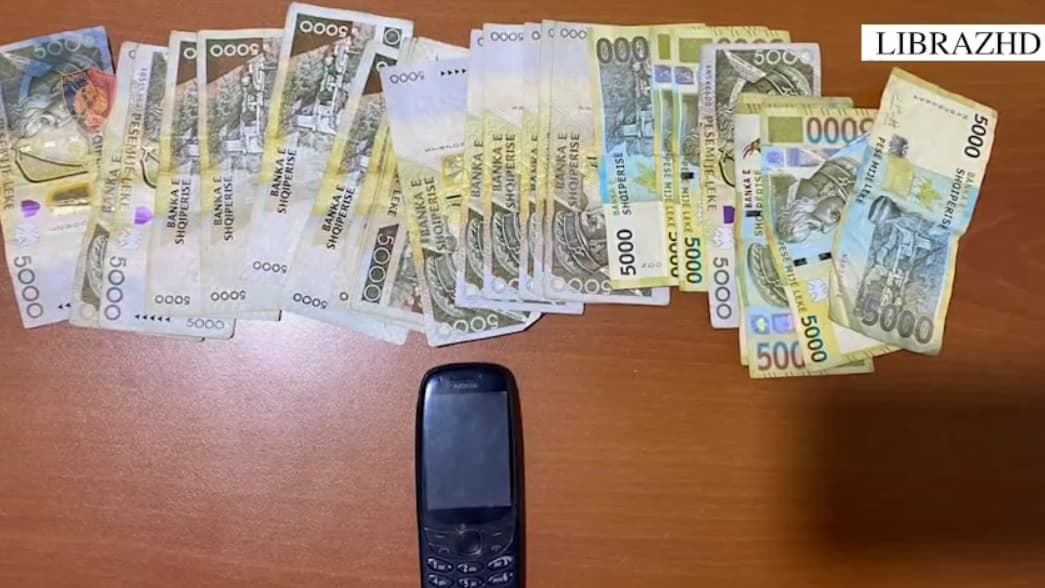 I vuri në gjumë me valium vjehrrin dhe vjehrrën dhe ua vodhi paratë, arrestohet dhëndri në Librazhd