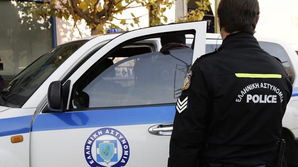 Bie në prangat e policisë greke një shtetas shqiptar, kërkohej për vrasje