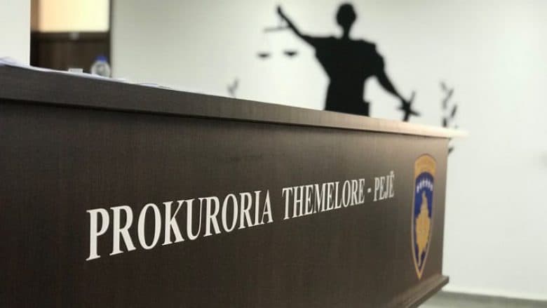 Prokuroria në Pejë ngre aktakuzë ndaj burrit i cili dyshohet se detyroi bashkëshorten e tij të kryejë veprime seksuale pa pëlqimin e saj