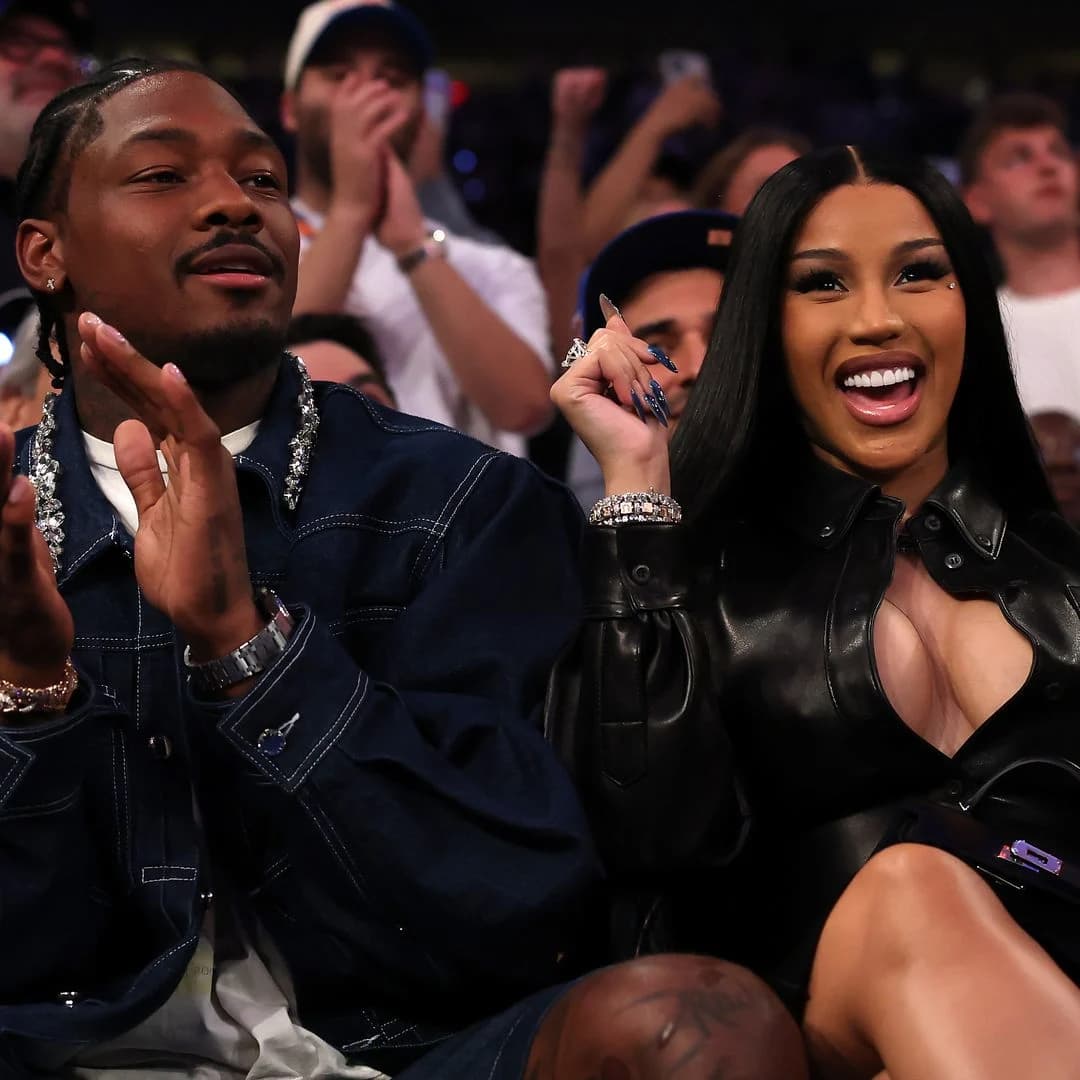 Cardi B dhe Stefon Diggs bëhen prindër për herë të parë si çift, reperja nëna për të katërtën herë