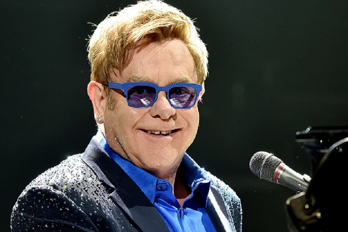 Elton John emocionon me deklaratën e tij për humbjen e shikimit në syrin e djathtë