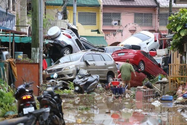 Thellohet bilanci i viktimave në Filipine, 85 të vdekur nga tajfuni ‘Kalmaegi’