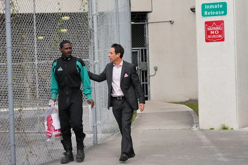Antonio Brown lirohet nga burgu vetëm një ditë pasi u arrestua në Miami