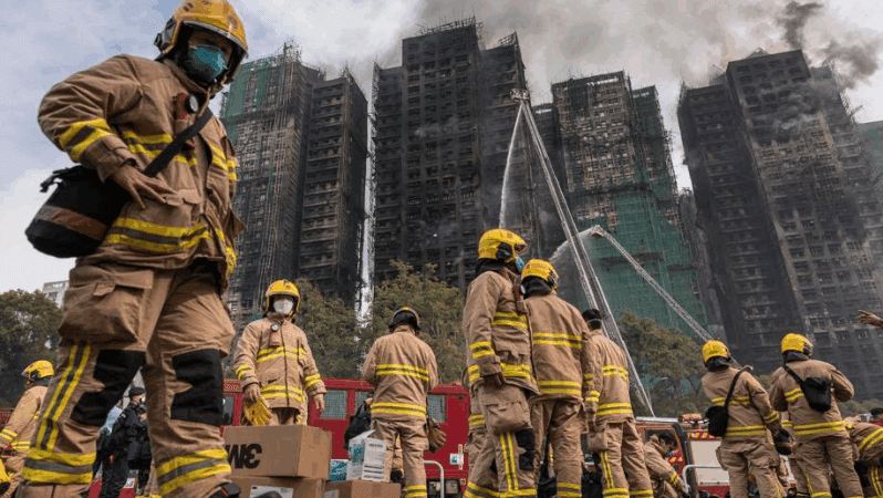 Zjarri apokaliptik në Hong Kong, të paktën 55 të vdekur dhe 280 të zhdukur