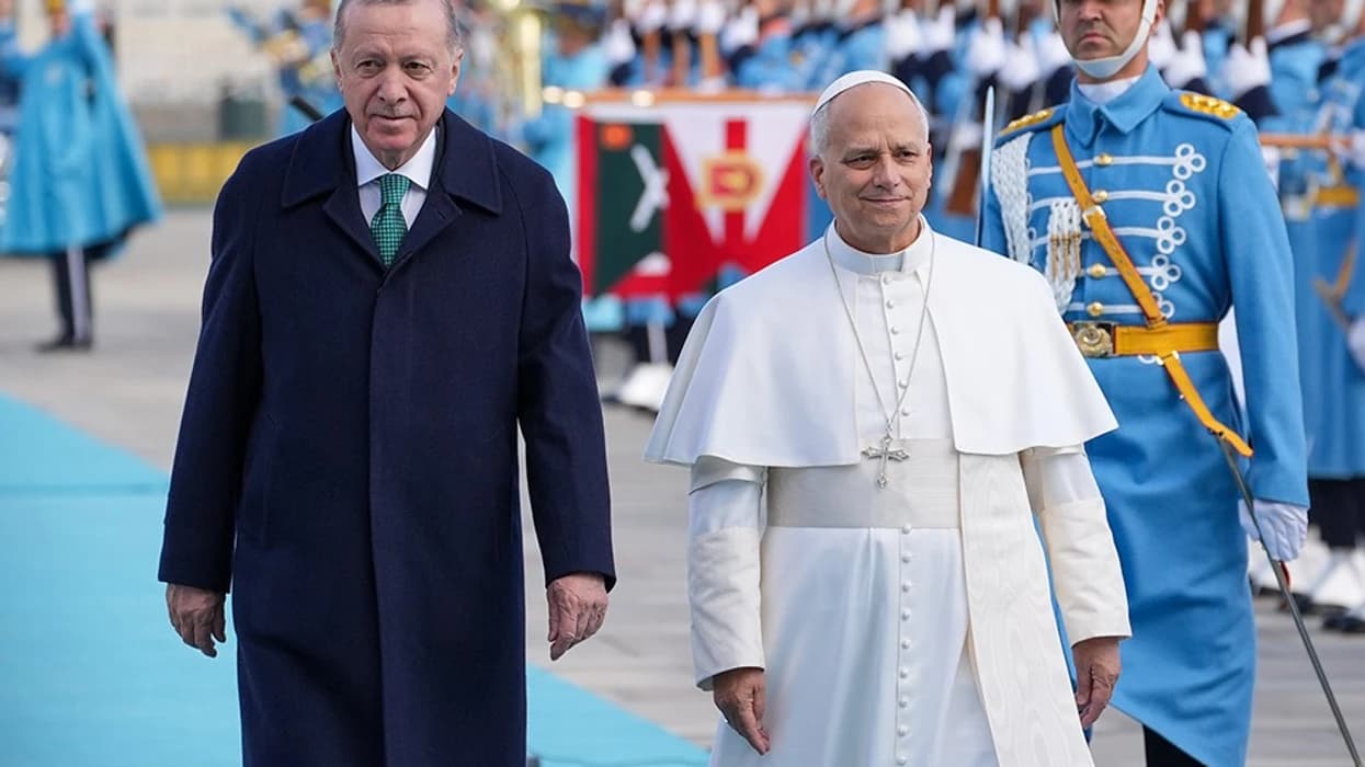 Papa përshëndet ushtarët në turqisht, ky është reagimi i Erdoganit