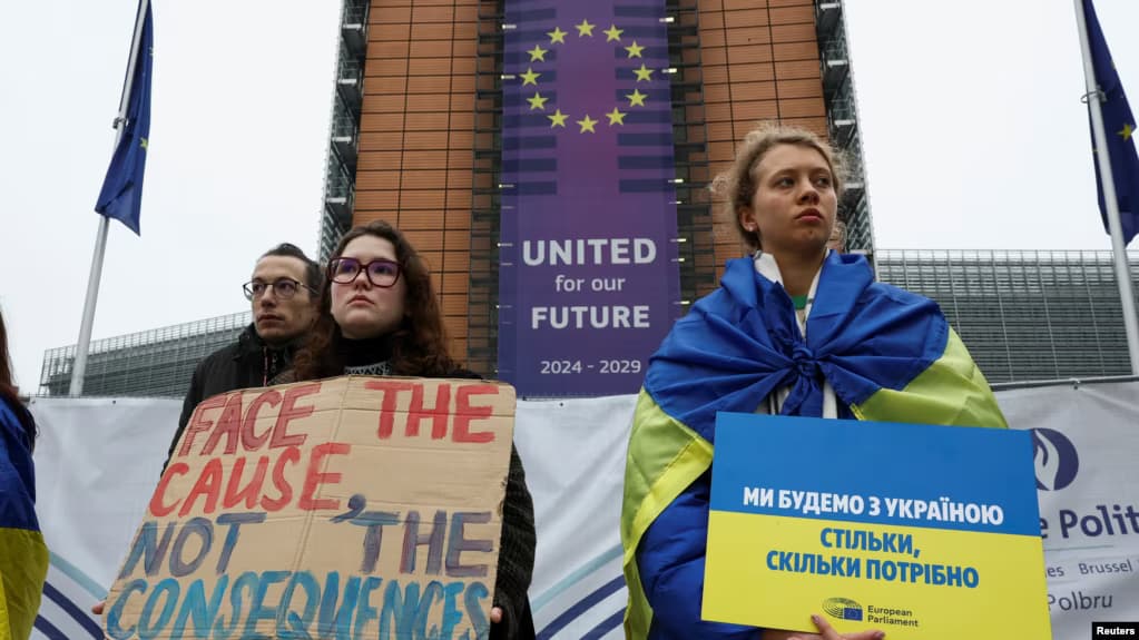 Liderët e BE-së mblidhen për financimin e Ukrainës, teksa Moska e Kievi shkëmbejnë sulme