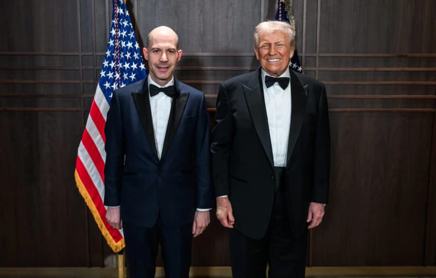 Themeluesi i Bankës TEB takohet me Presidentin e ShBA-së, Donald Trump