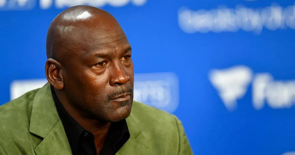 Michael Jordan kritikon basketbollin modern: “Lojtarëve u mungon dashuria për lojën”