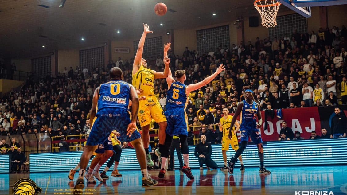 Derbi verdhezi i takon pejanëve