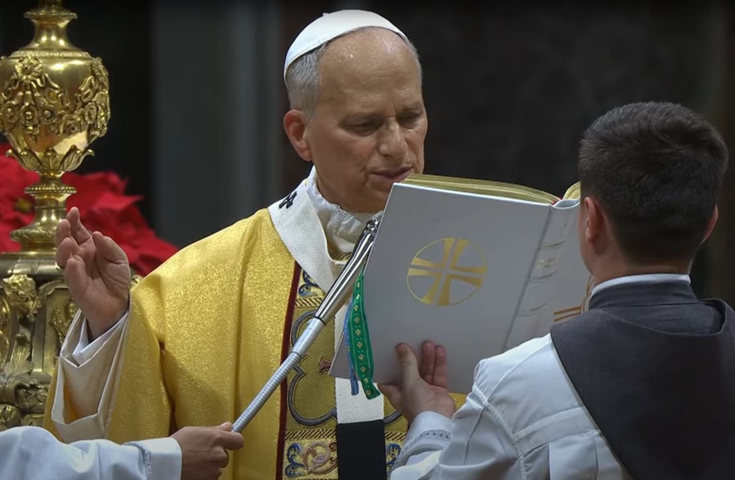 Papa Leo XIV mban Meshën e parë të Krishtlindjes që nga marrja e detyrës, përcjellë mesazh për dinjitet dhe dashuri