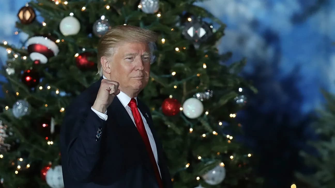 Trump uron Krishtlindjet: Zoti e bekoftë Amerikën