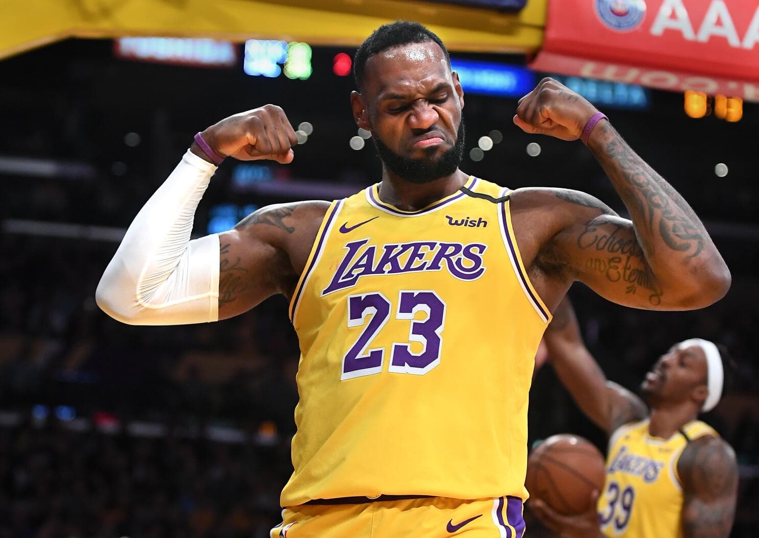 Lebron James në prag të sezonit të fundit? “Mbreti” i NBA-së shënon një kapitull historik në karrierën e tij