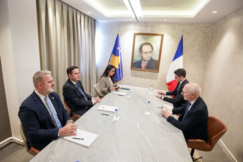 Abdixhiku takohet me Ambasadorin e Francës, thekson rëndësinë e mbështetjes franceze për integrimin evropian të Kosovës