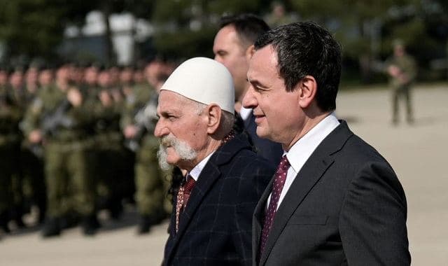 Kurti në Ditën e Veteranëve: Me luftën tuaj u shkrua historia e çlirimit të Kosovës