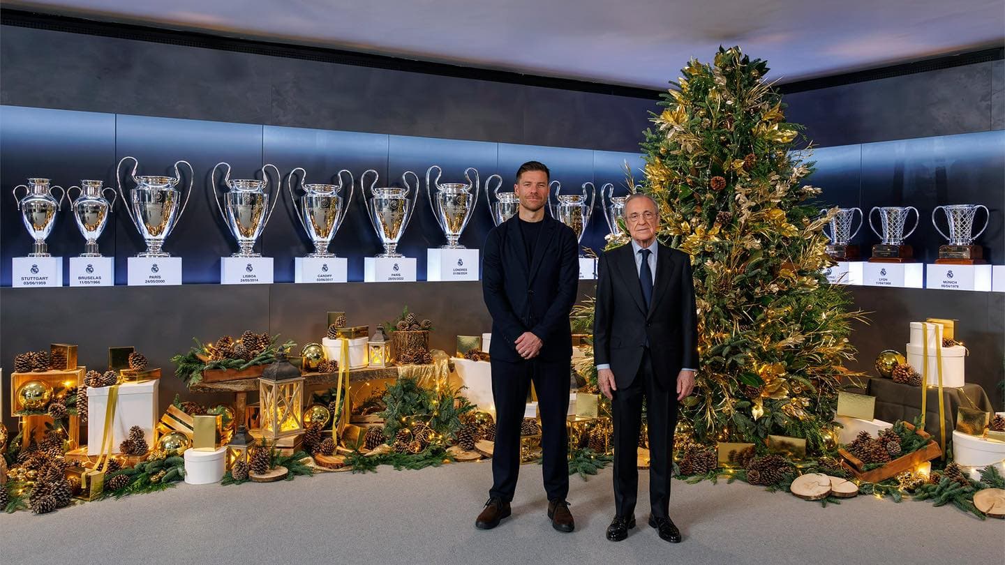 Real Madridi ndez rrjetet për Krishtlindje me fotografinë ikonike të trofeve