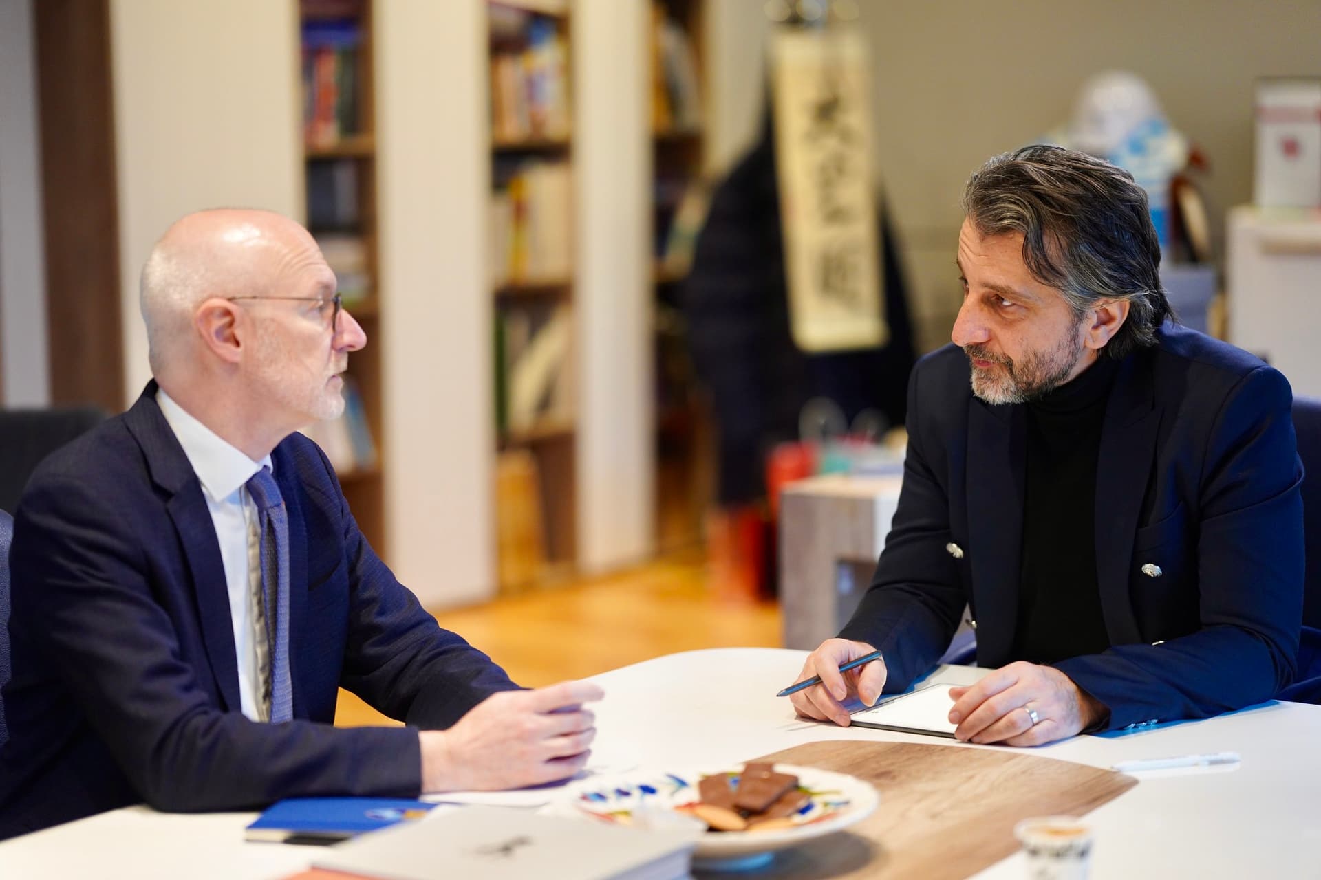 Bashkëpunim Prishtinë–Francë, Rama takohet me ambasadorin francez Guérot