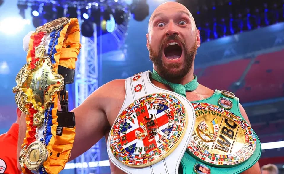 Tyson Fury pranë rikthimit në ring, Makhmudov favorit për meçin e prillit